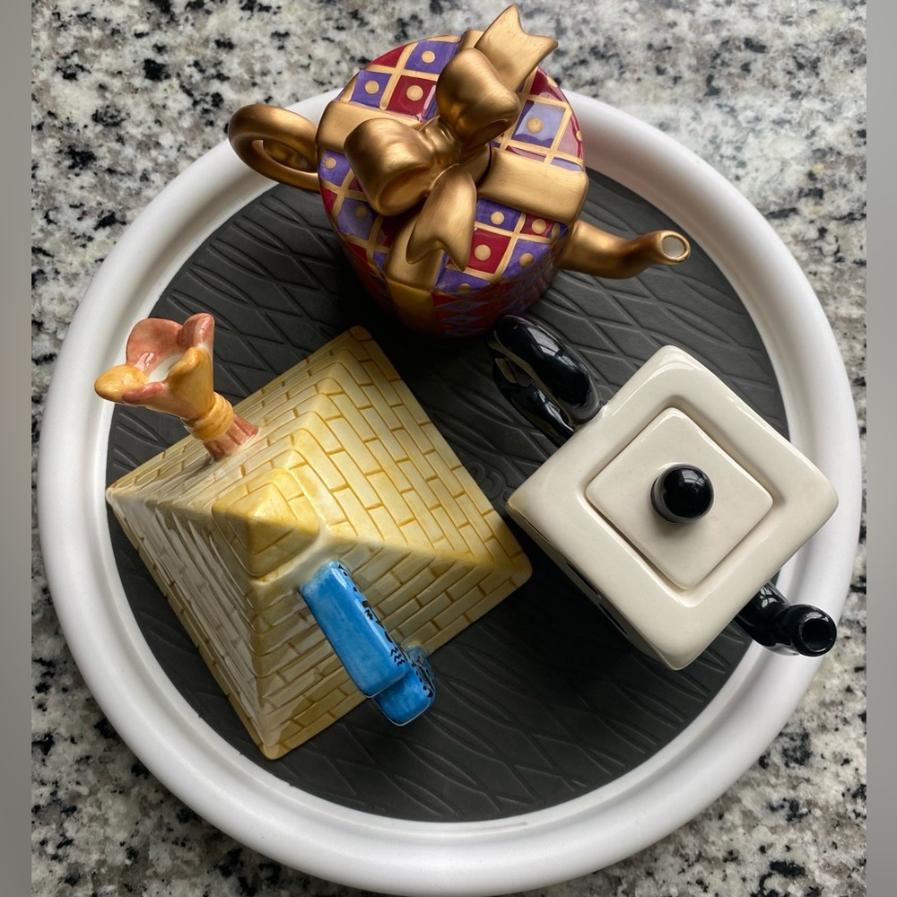 •EUC•{VTG} Gift Gallery by Fitz and Floyd Handcrafted Ceramic Mini Teapot Bundle
